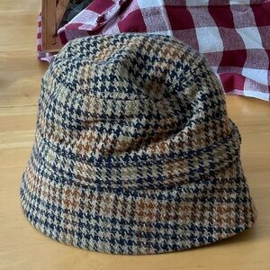 J. Crew Houndstooth Bucket Hat in Brown and Blue